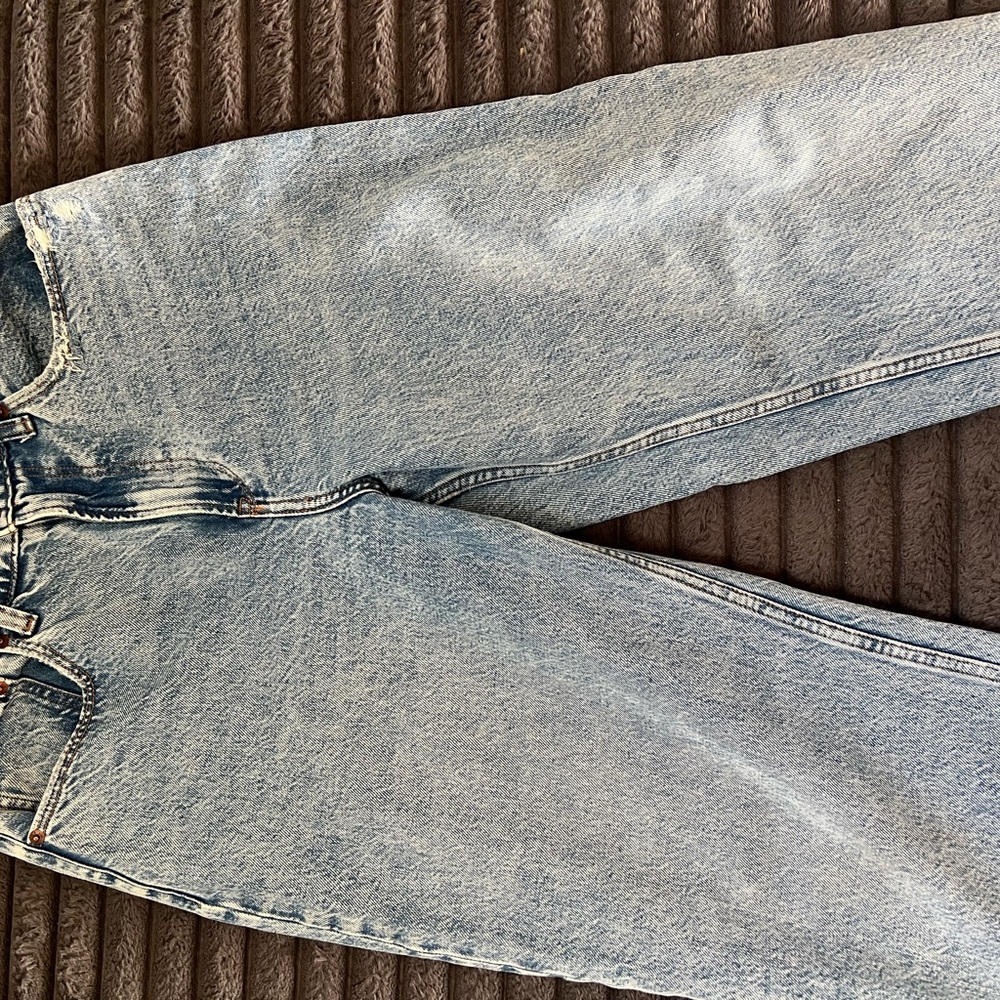 Abercrombie & Fitch Light Blue High-Rise Jeans Loose
